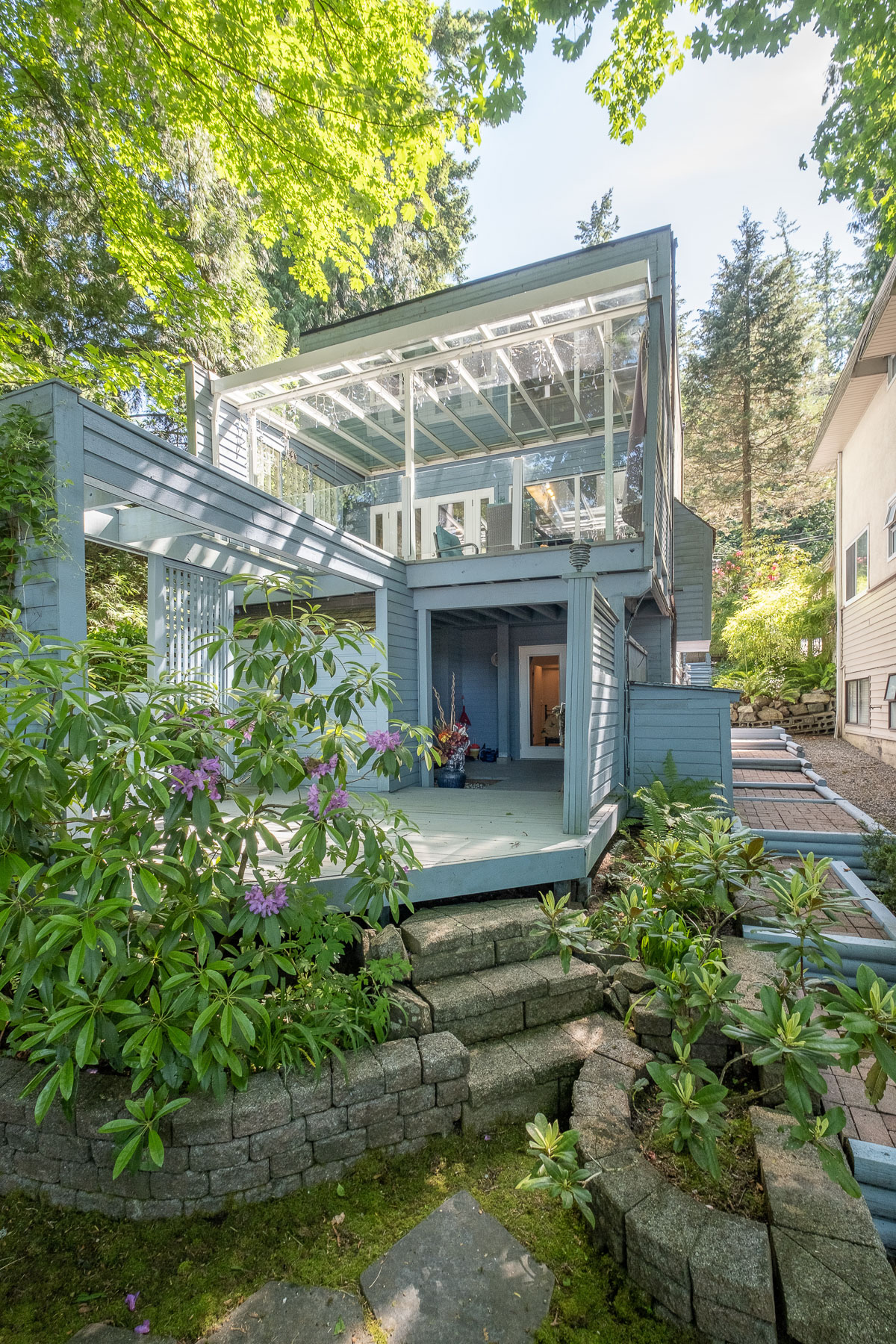 6325 Chatham Street, West Vancouver 25