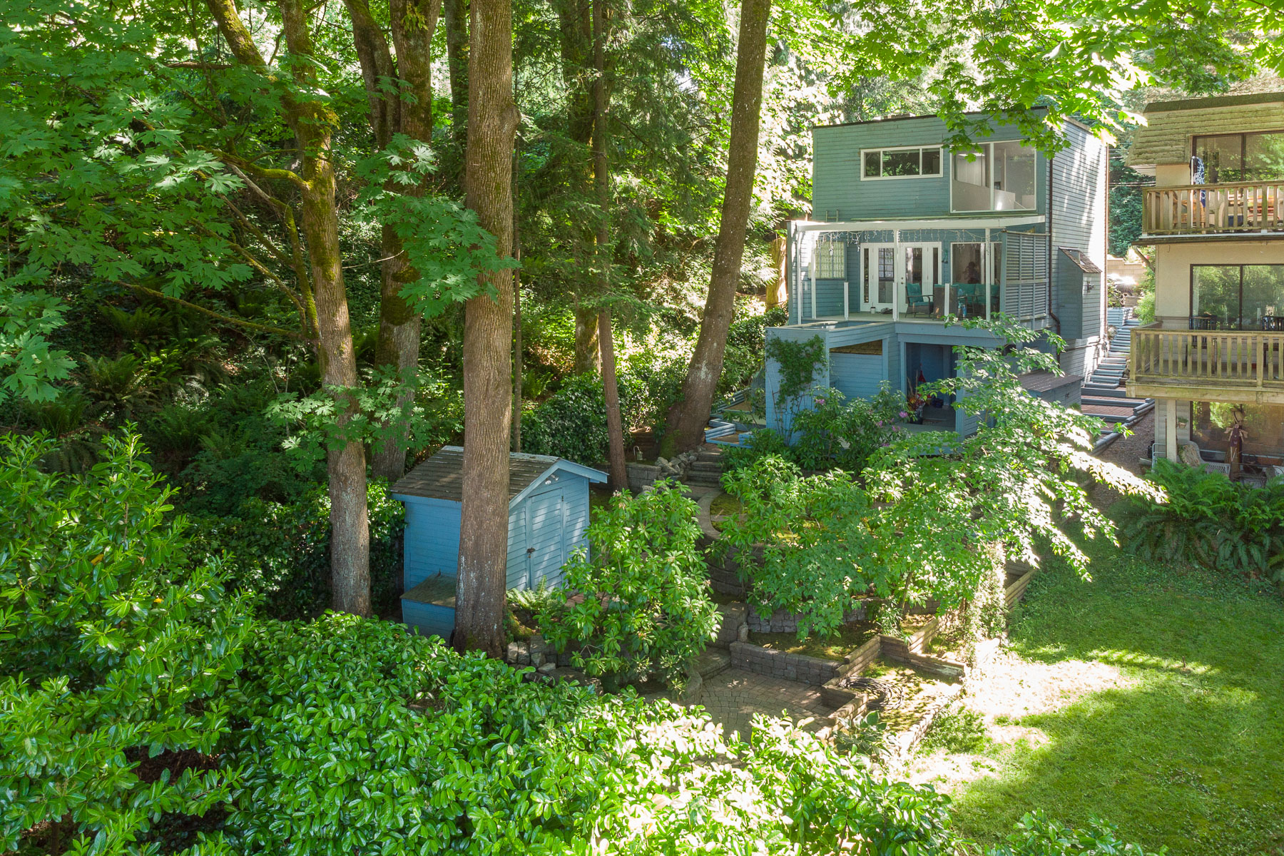 6325 Chatham Street, West Vancouver 32