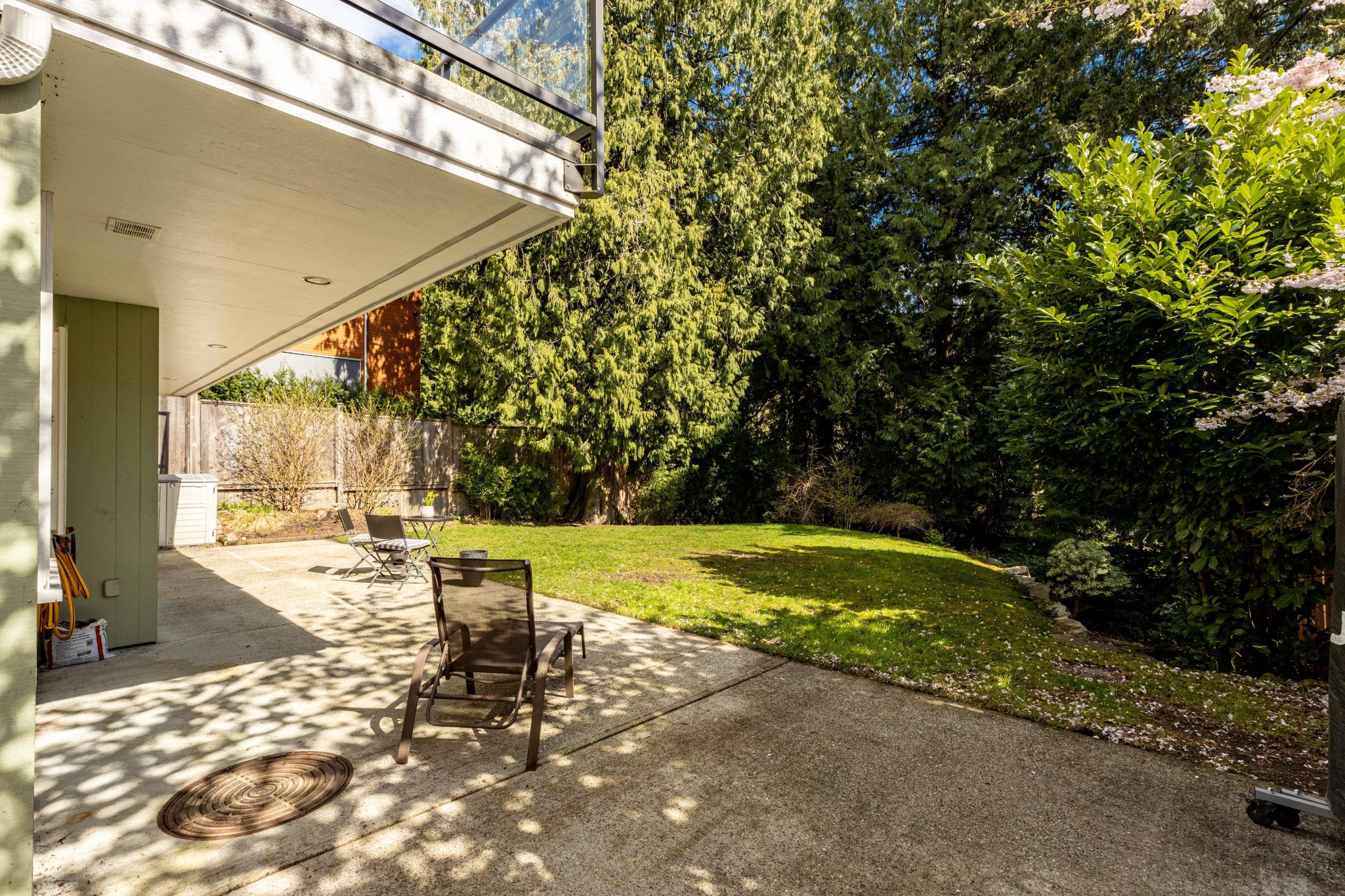 6412 Wellington Ave, West Vancouver 38
