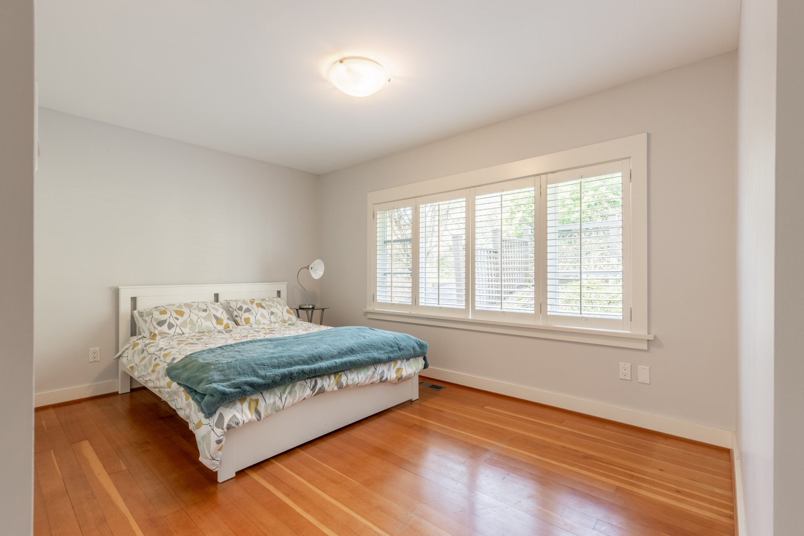 6412 Wellington Ave, West Vancouver 25