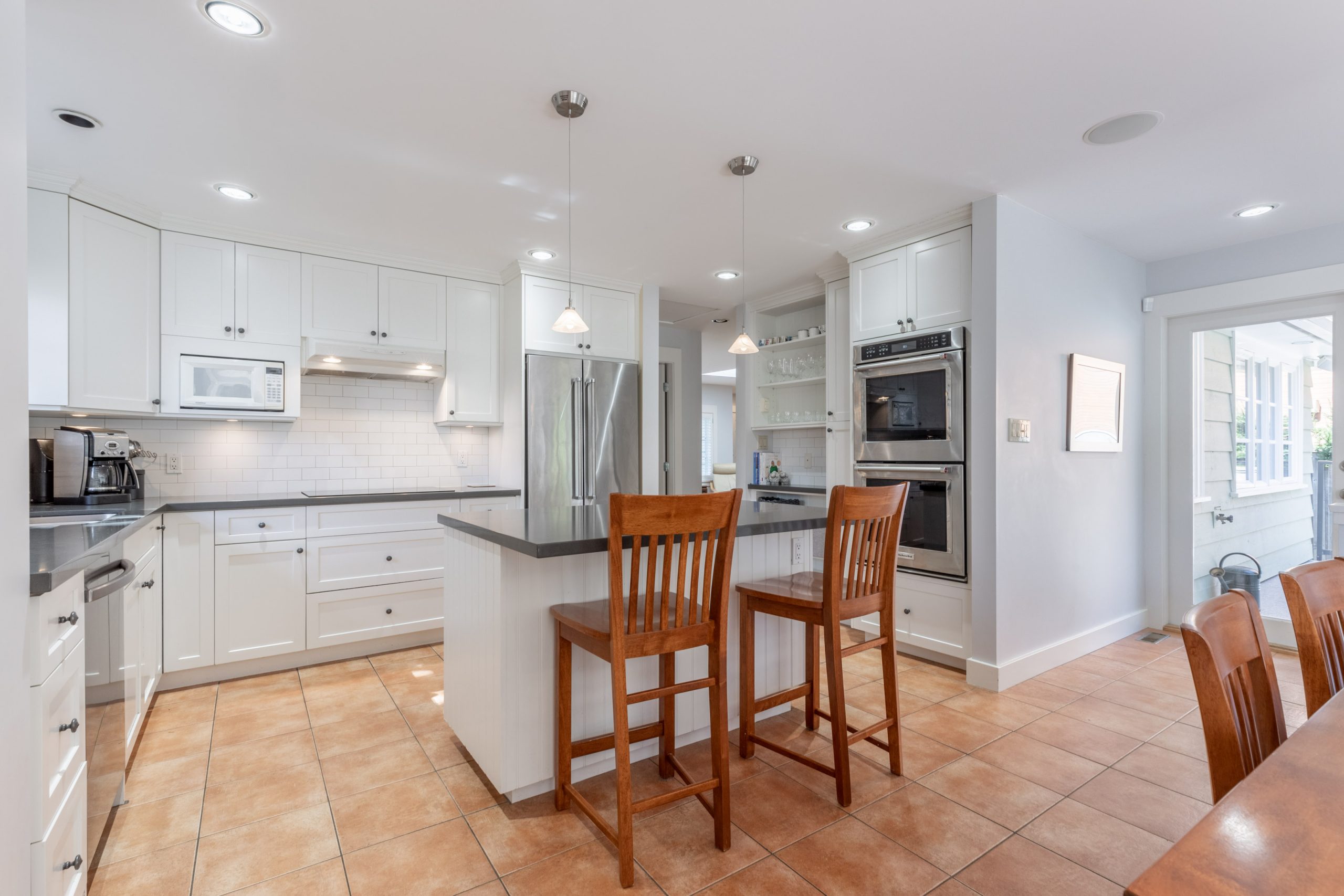 6412 Wellington Ave, West Vancouver 11