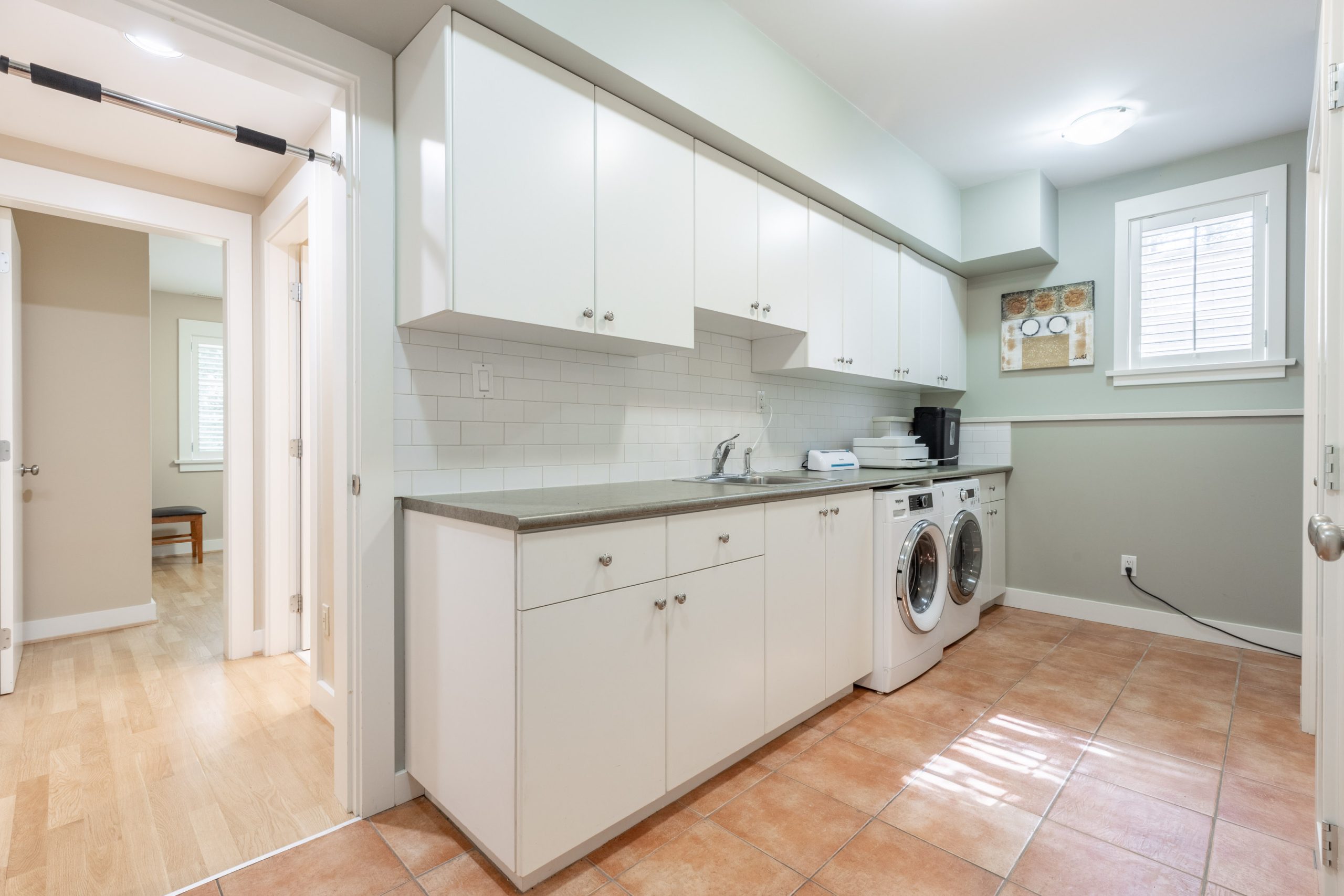 6412 Wellington Ave, West Vancouver 32