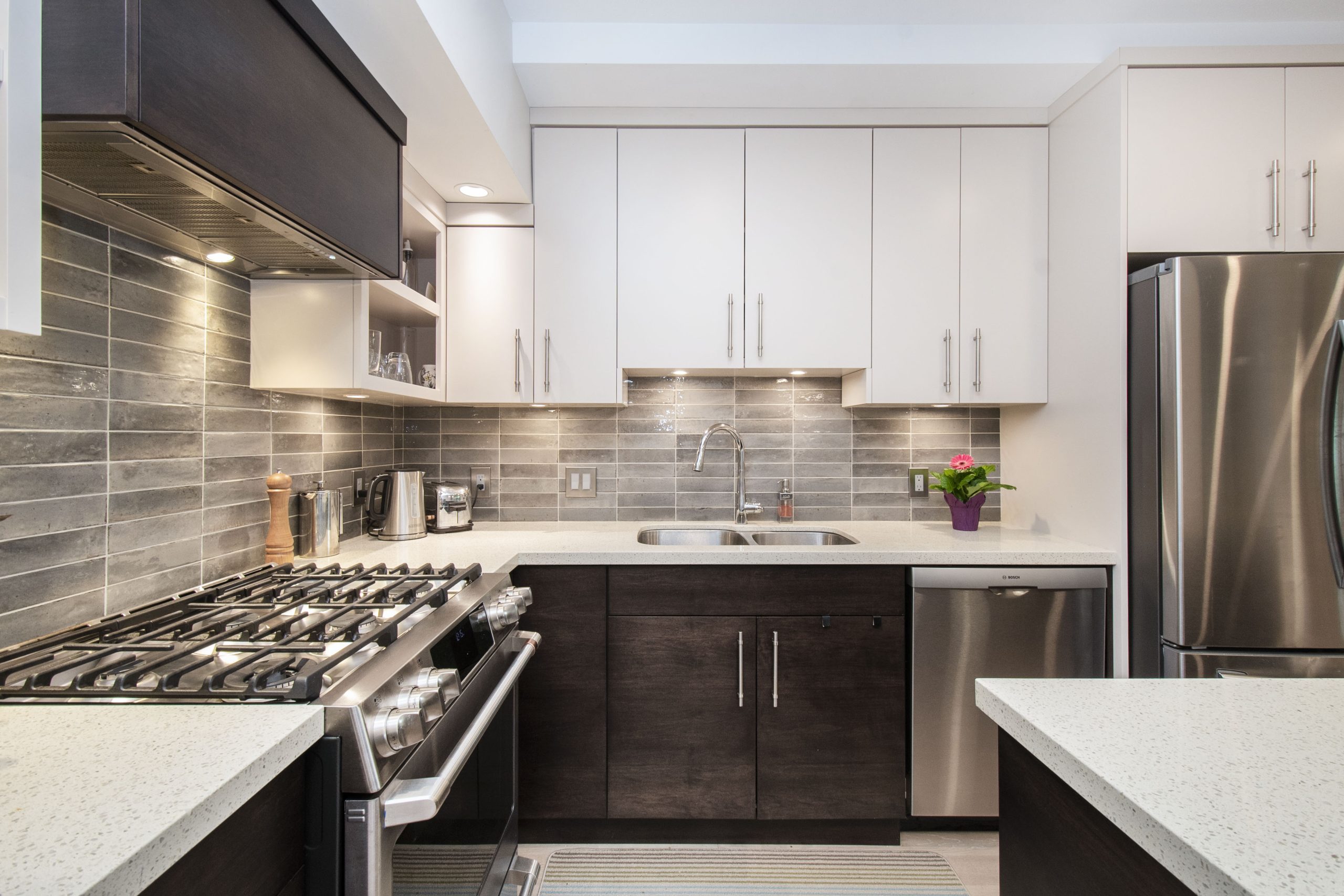 106 683 W Victoria Park Ave, North Vancouver, BC, V7M 0A2 11