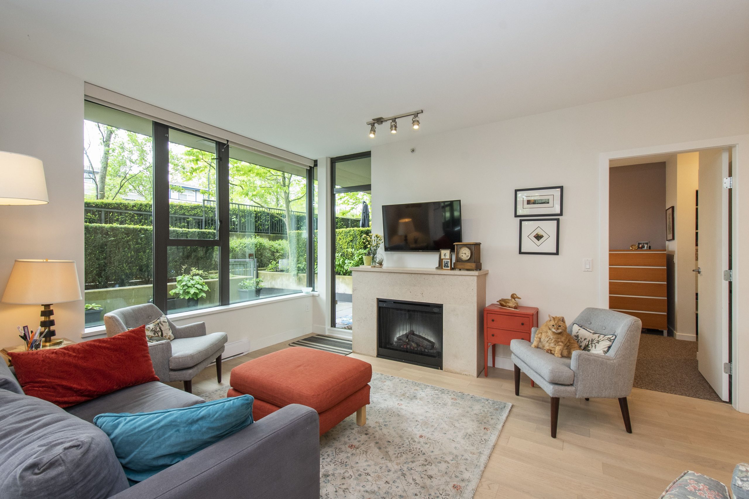 106 683 W Victoria Park Ave, North Vancouver, BC, V7M 0A2 3