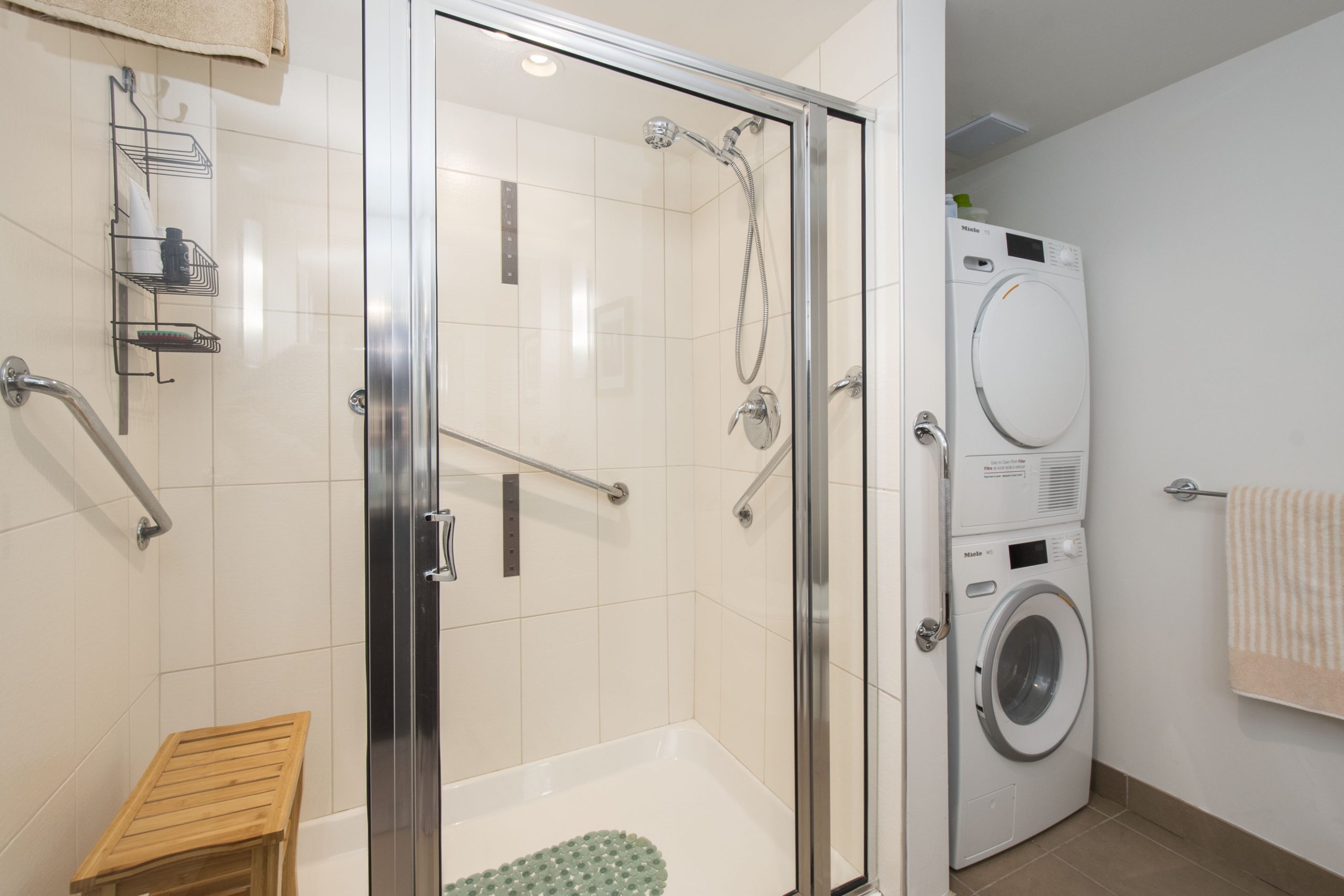 106 683 W Victoria Park Ave, North Vancouver, BC, V7M 0A2 23