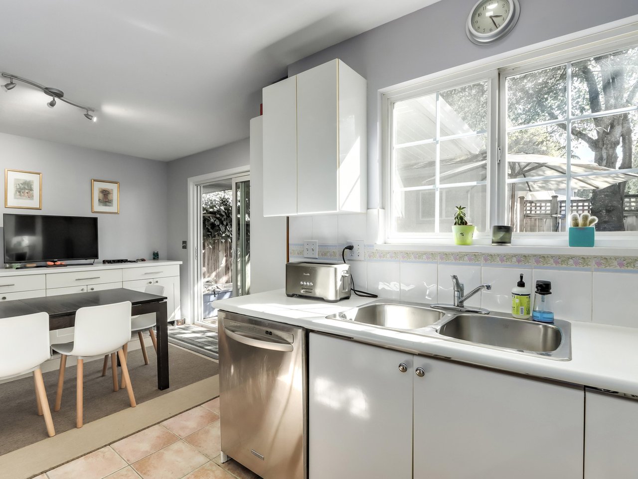 6356 Bruce Street, West Vancouver 12