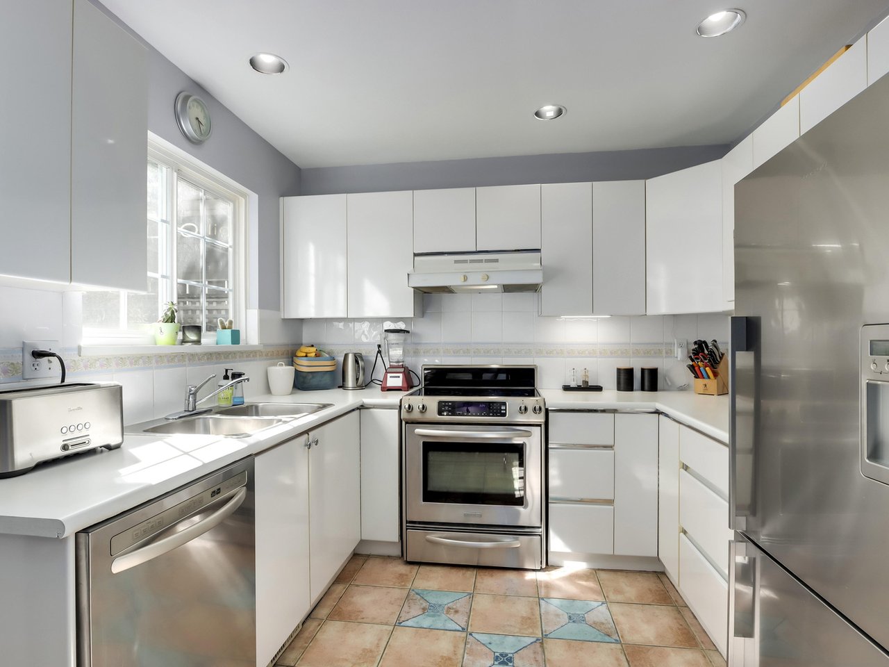 6356 Bruce Street, West Vancouver 11