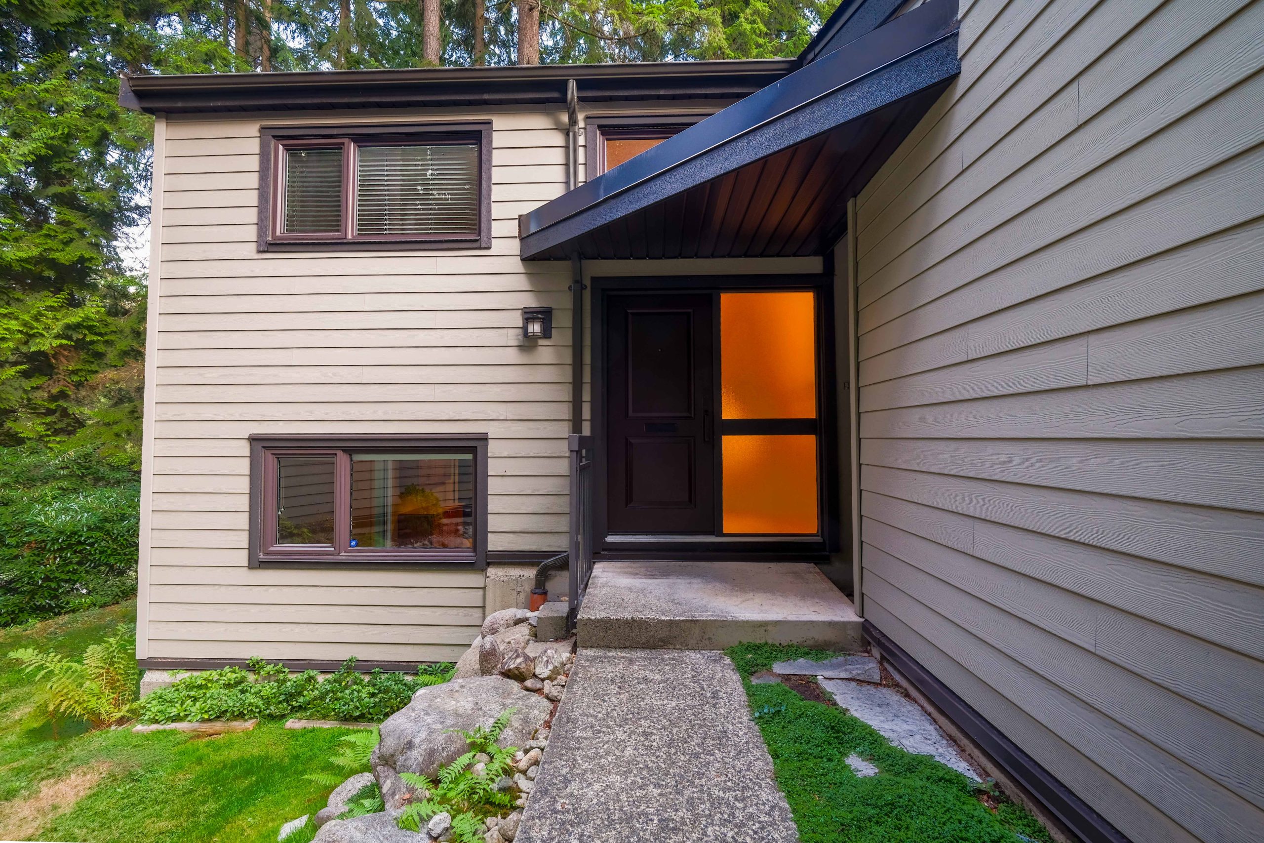 1139 Heritage Blvd, North Vancouver 5