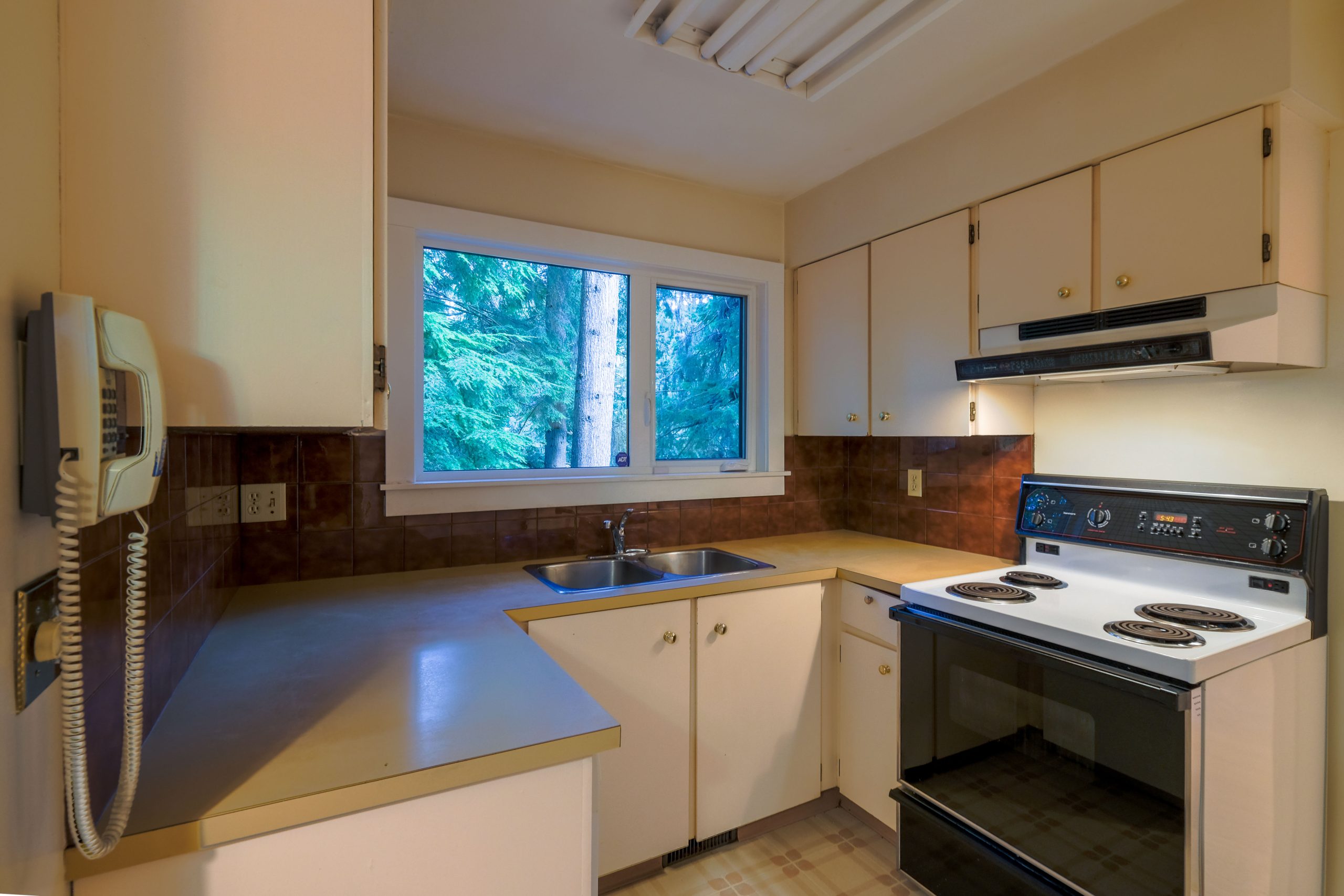 1139 Heritage Blvd, North Vancouver 17