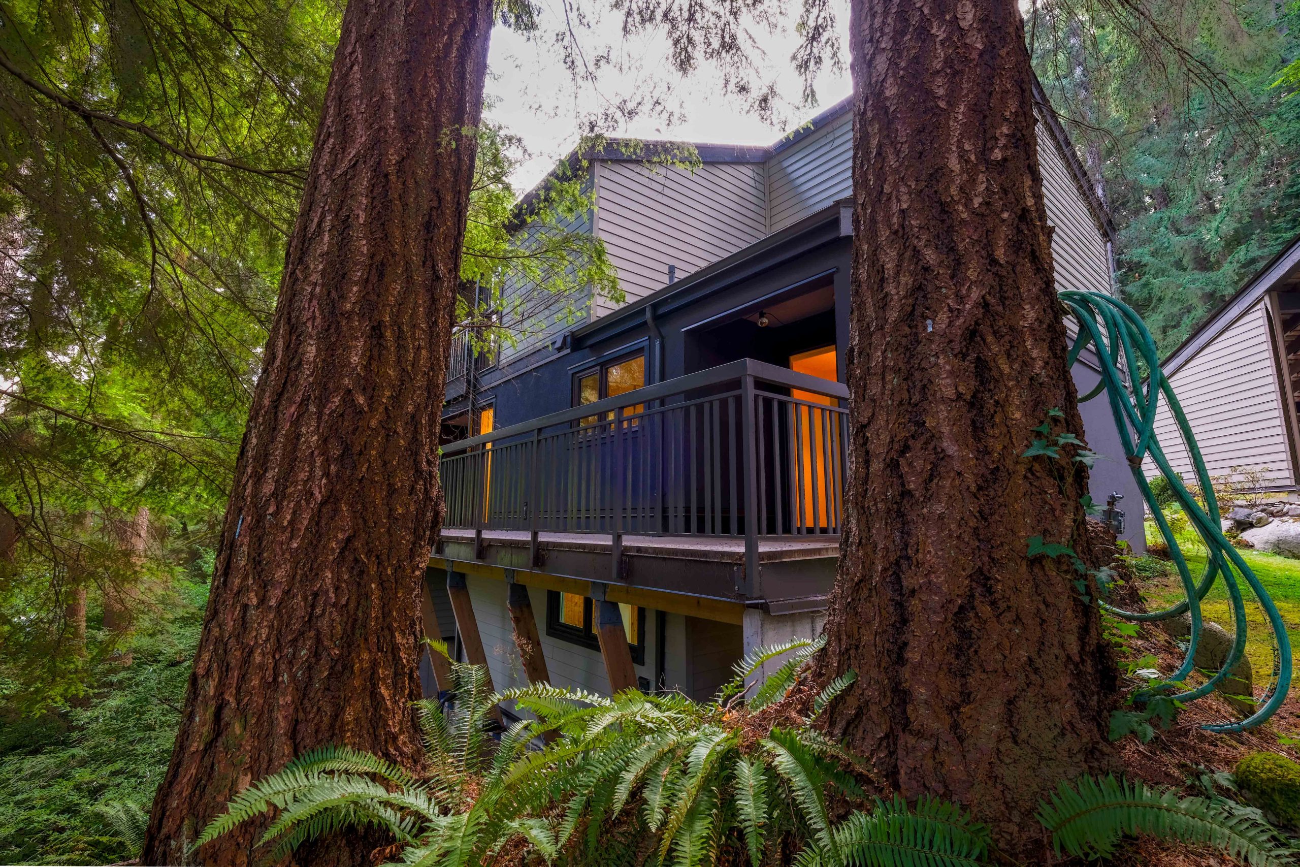 1139 Heritage Blvd, North Vancouver 10