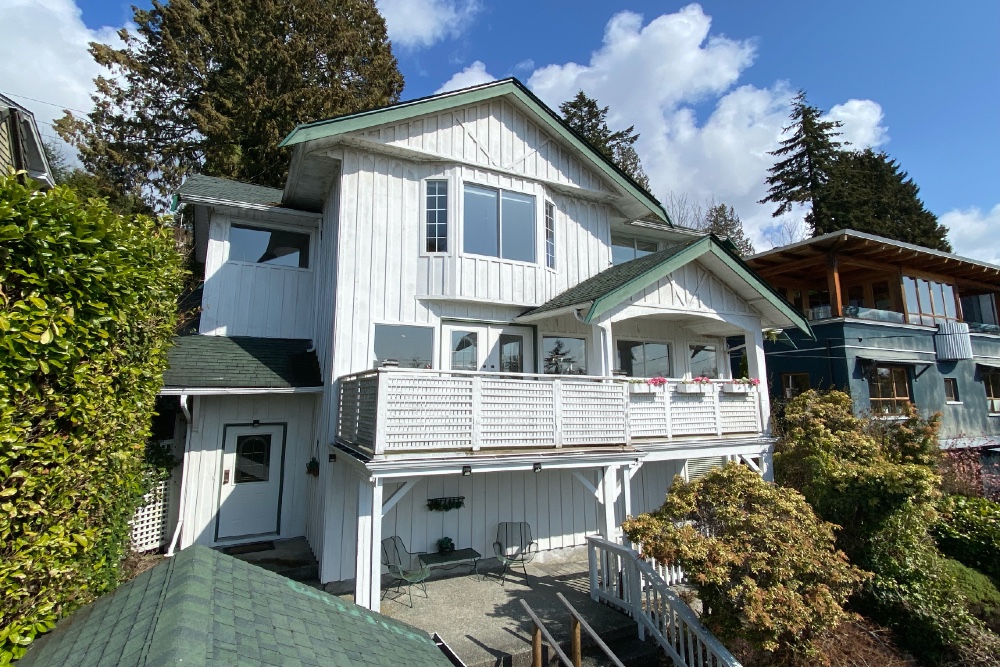 3333 Marine Drive, West Vancouver