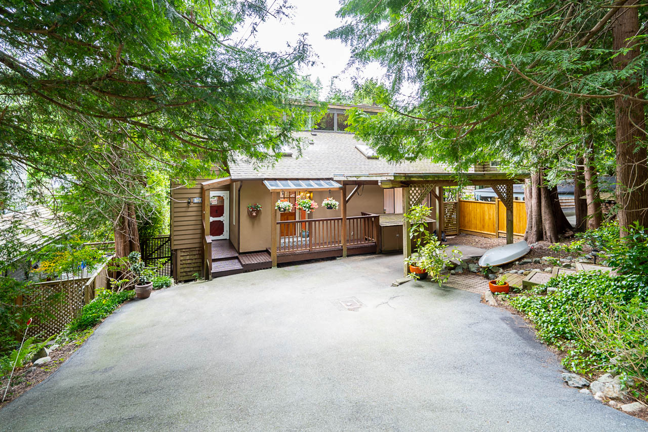 6834 Hycroft Road, West Vancouver 2