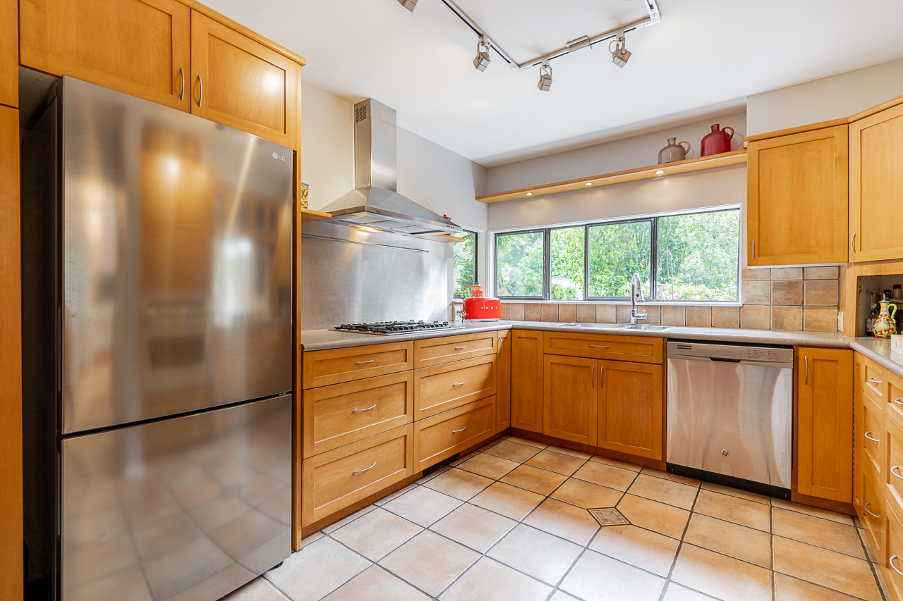 6834 Hycroft Road, West Vancouver 12