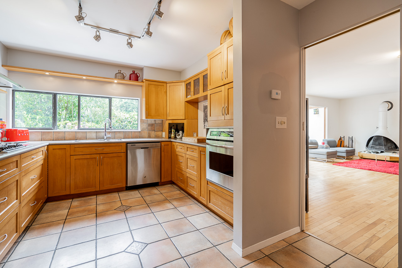 6834 Hycroft Road, West Vancouver 11