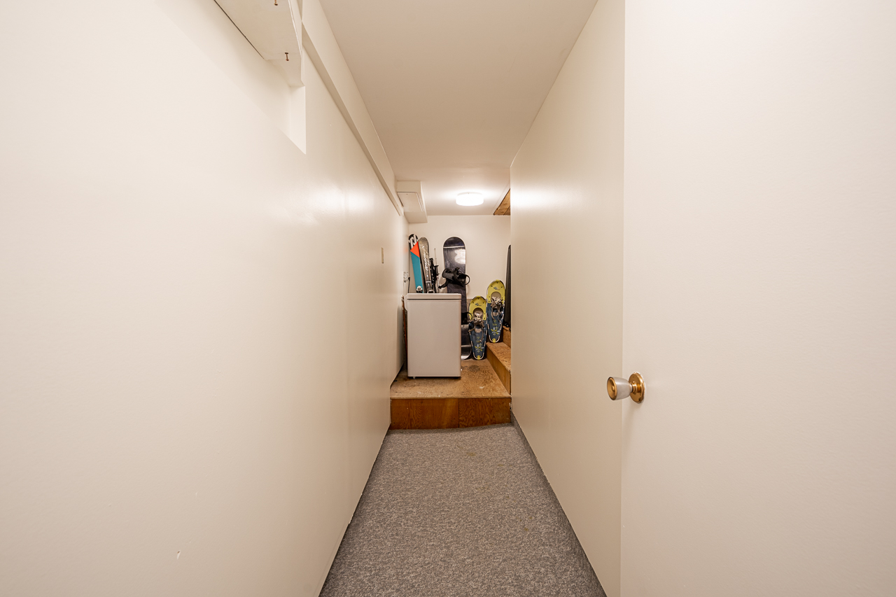 6834 Hycroft Road, West Vancouver 27